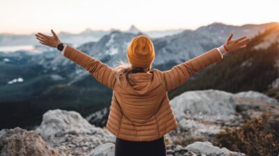 Cinq éléments à éviter absolument dans votre micro-ondes pour garantir votre sécurité